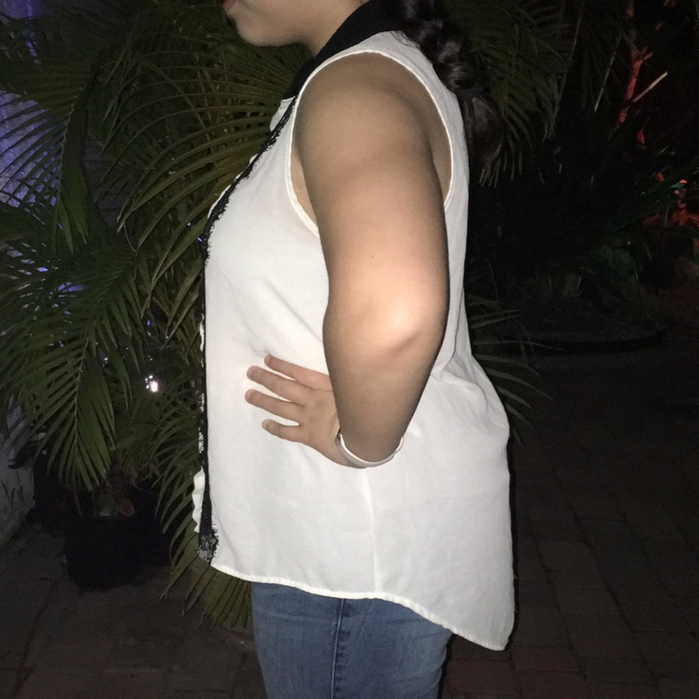 FOREVER21 LACE BLACK CREAM BLOUSE - Picture 4 of 5